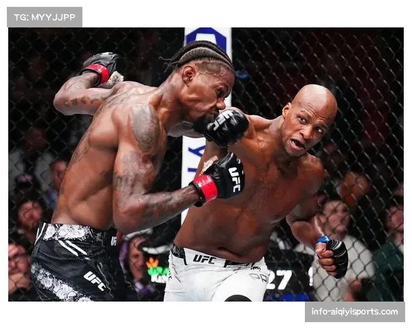 通讯：从替补到头条主赛——霍兰德紧急替补出战UFC 300的48小时